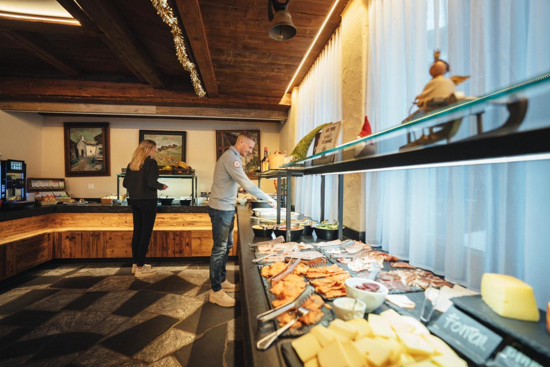 Zermatt Budget Rooms Ngoại thất bức ảnh