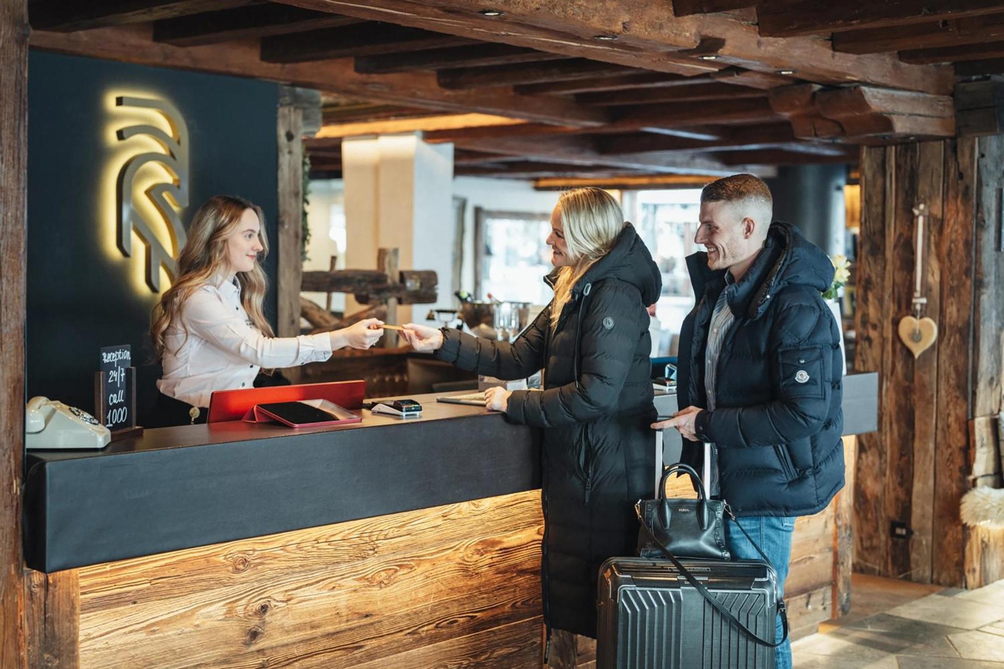 Zermatt Budget Rooms Ngoại thất bức ảnh
