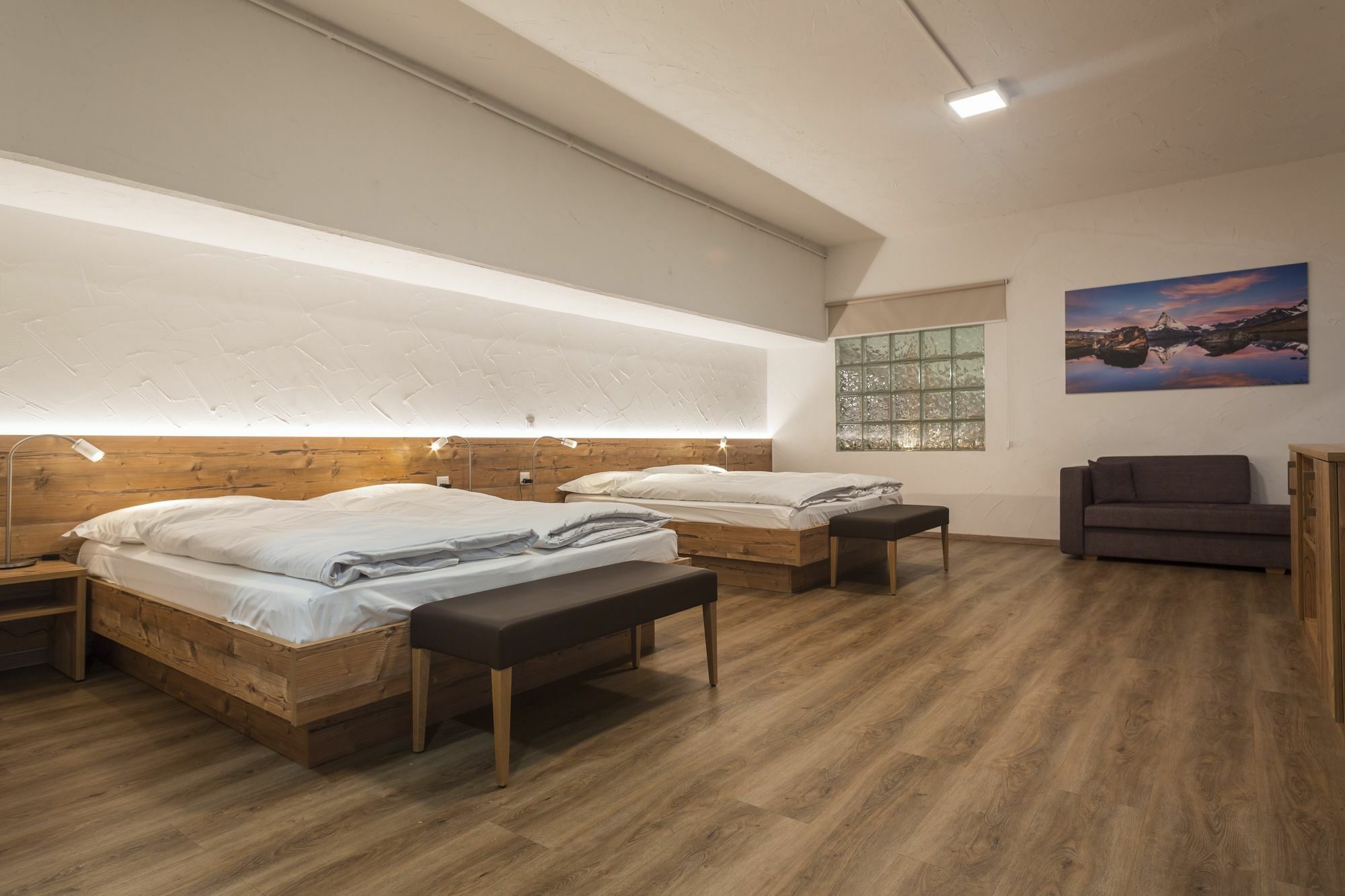 Zermatt Budget Rooms Ngoại thất bức ảnh