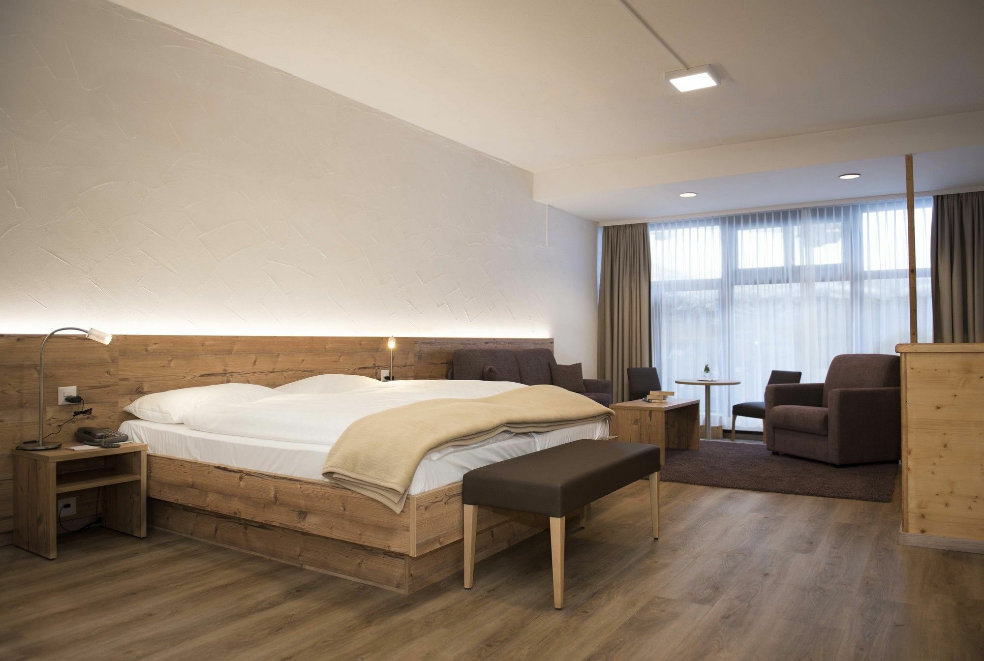 Zermatt Budget Rooms Ngoại thất bức ảnh